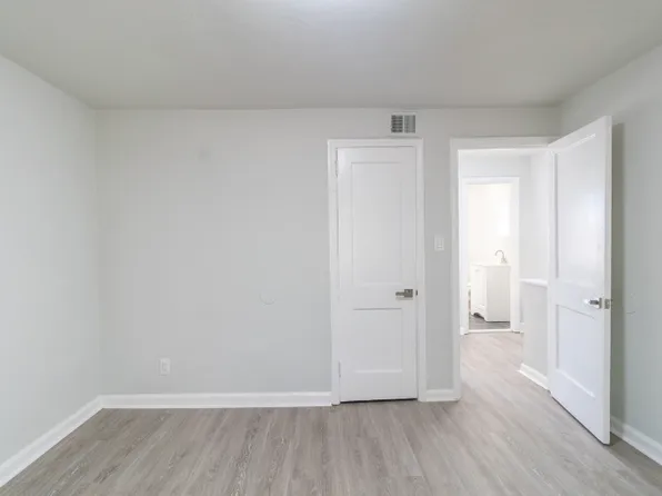 120 Yorke St #7, Salem, NJ 08079