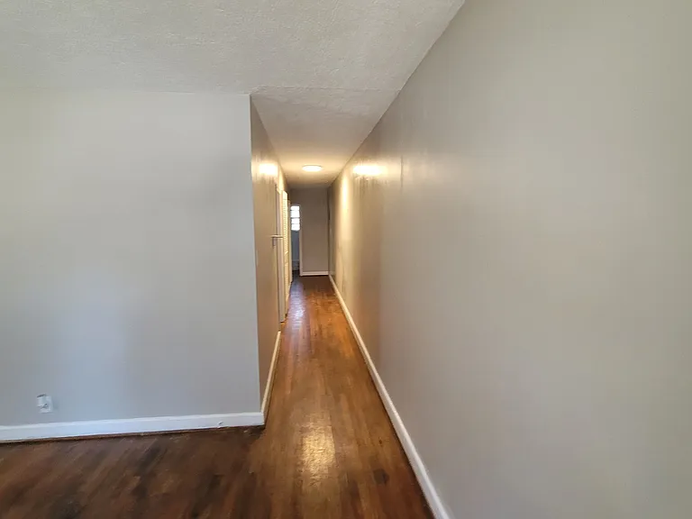 326 Gray St — Photo 4