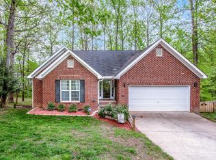 1050 Emerson Dr, Mooresville, NC 28115