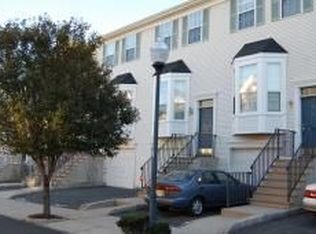 101 Perez Dr, Newark, NJ