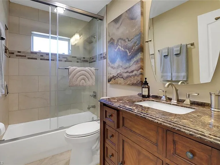 1466 Vintage Ln — Photo 19