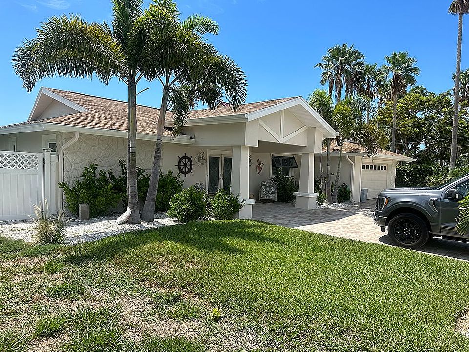 1st image of 107 Carlyle Cir