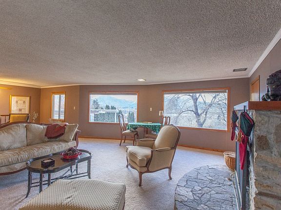5th image of 1714 N Astor Ct