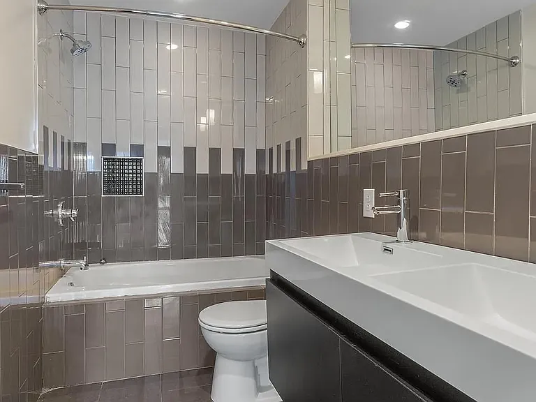 512 E Girard Ave #103 — Photo 23