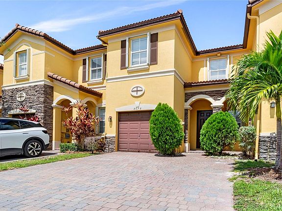 2nd image of 8678 NW 113th Ct