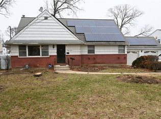 23 Carolina Ave, Hempstead, NY 11550