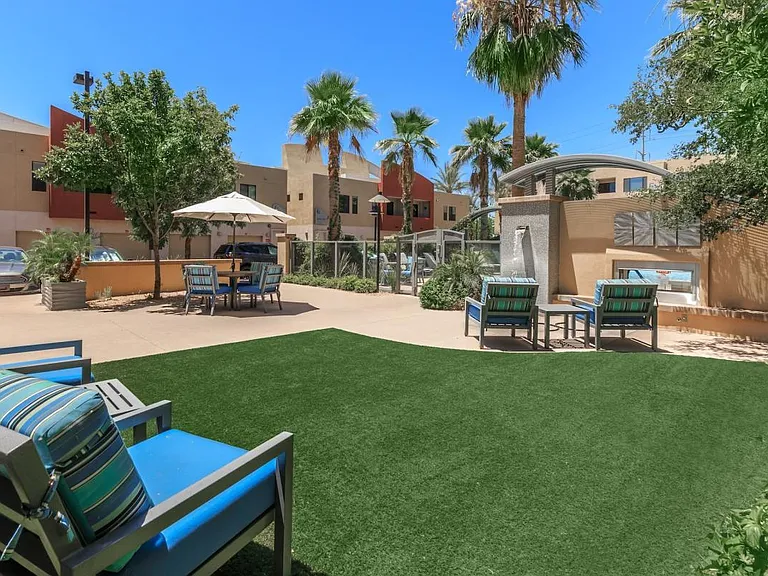 Las Aguas Apartments — Photo 18