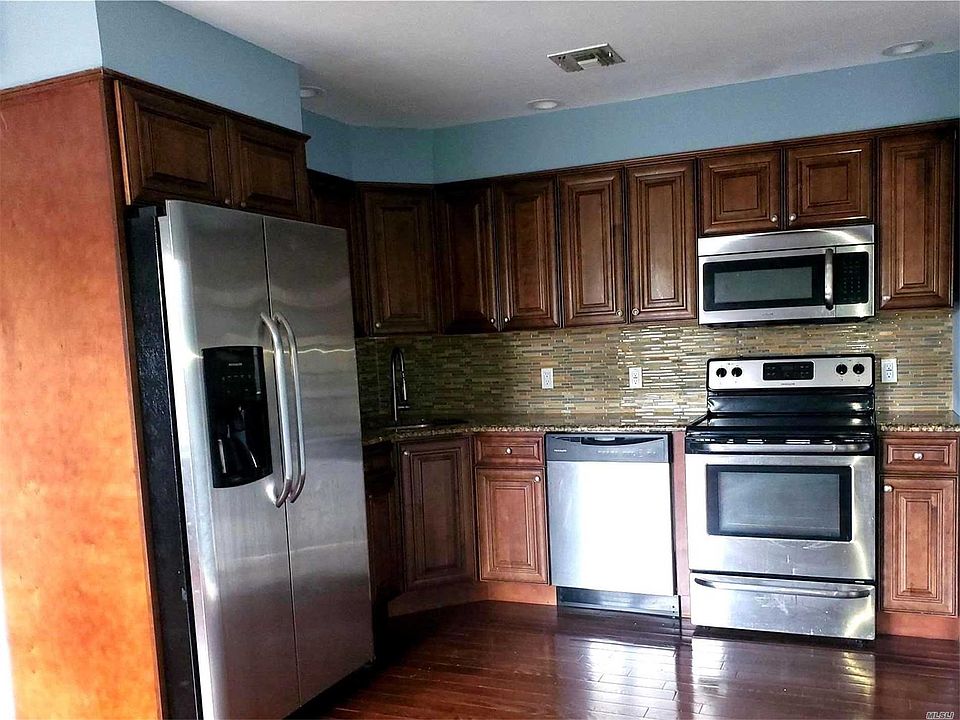 1st image of 5720 Sunrise Hwy #H