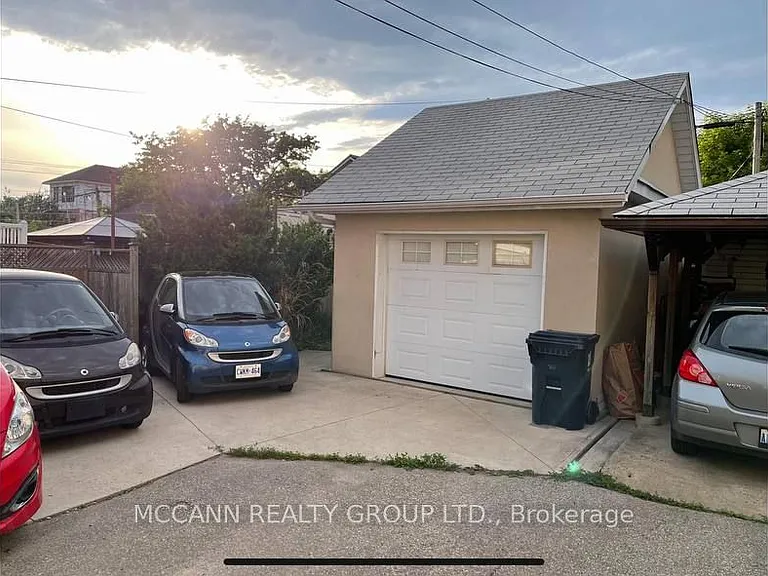 32 Belgravia Ave #MAIN — Photo 18