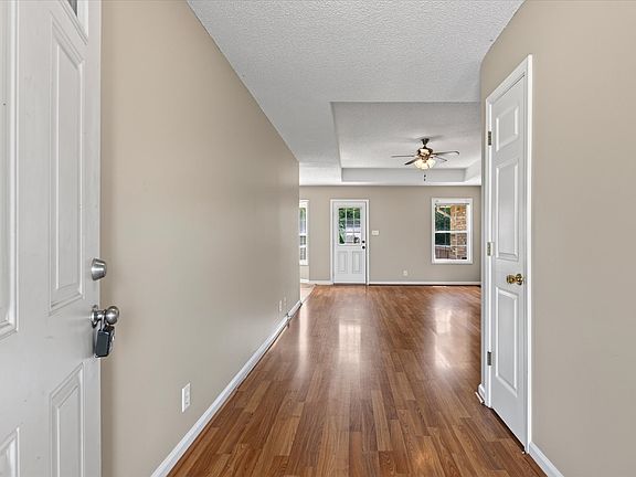 5th image of 3723 Heather Dr