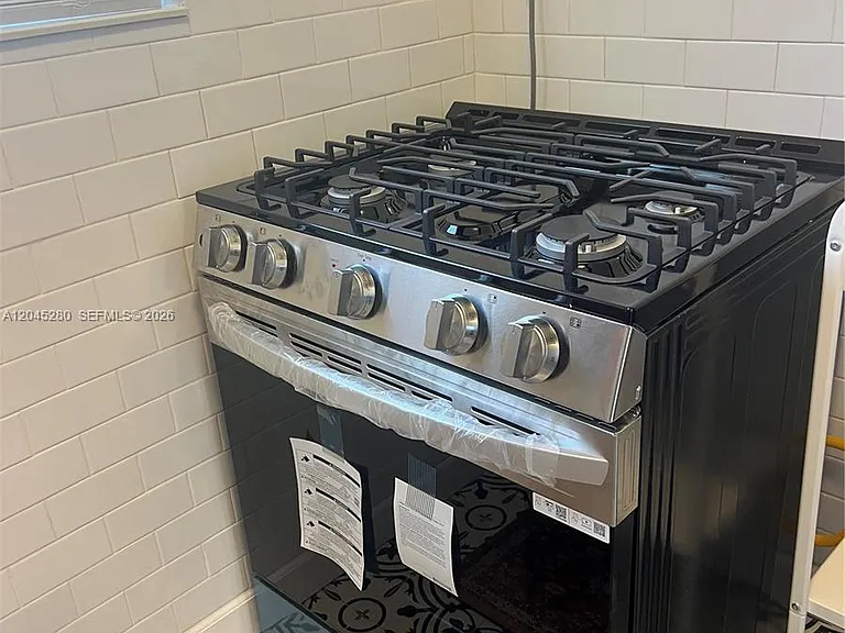 7720 Harding Ave #8 — Photo 19