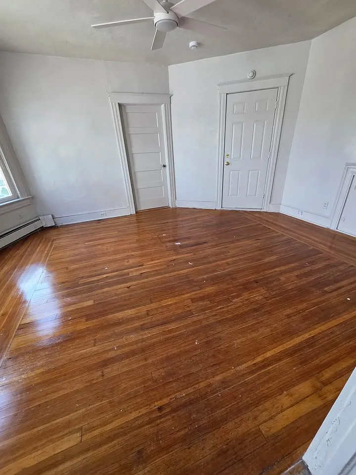 2 bed, 1000 sqft, $1,595 — Photo 1
