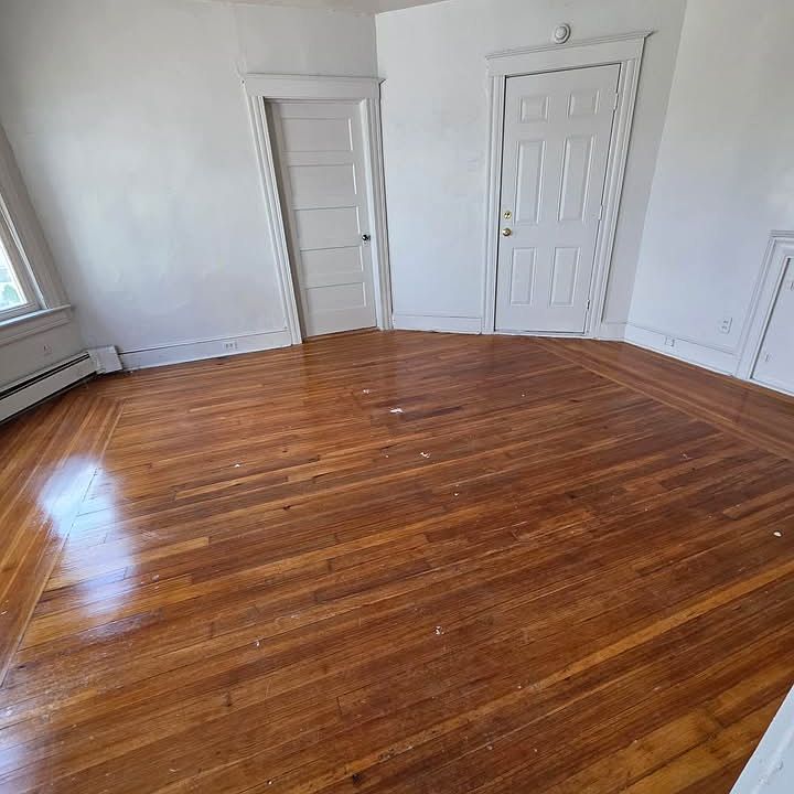 1st image of 526 Stanley St #2N