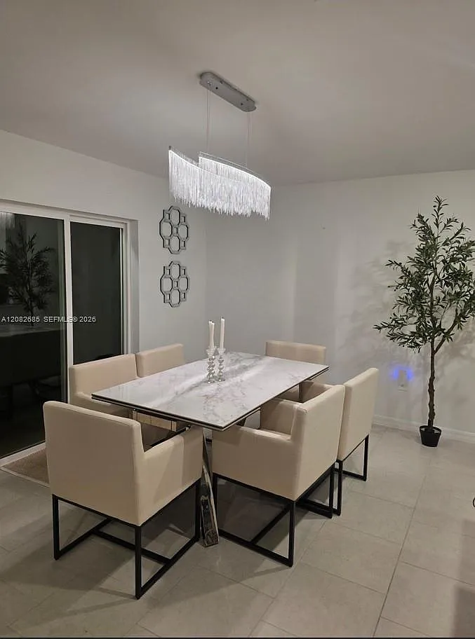 4 bed, 2.0 bath, $2,300 — Photo 3
