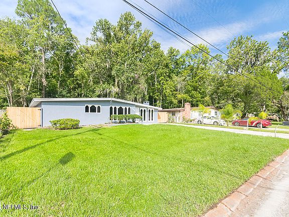 4th image of 766 LE BRUN Drive