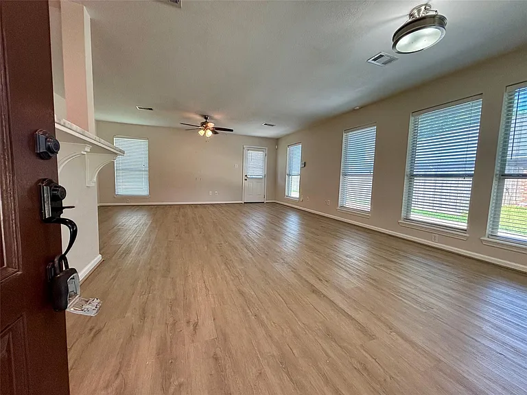 13019 Skyline Dr — Photo 4
