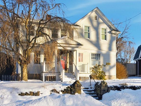 4th image of 21 Linden St