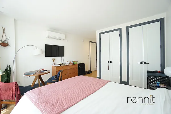 Rented by Rennit Inc. | media 50