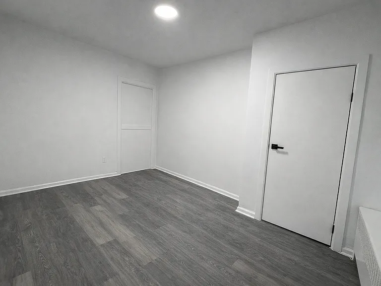 2062 E Stella St — Photo 10