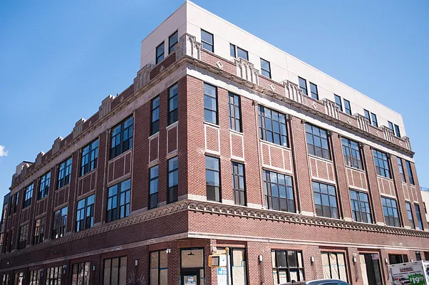 Rented by Manhattan Management LLC | media 27