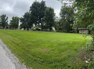 245 Sterling Dr, Moro, IL 62067