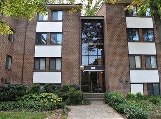 1419 Northgate Sq, Reston, VA 20190