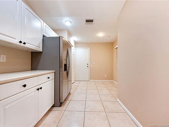5th image of 1355 SW Greens Pointe Way