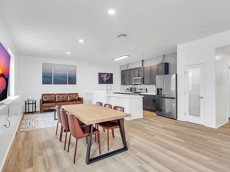 834 S Farmer Ave — Photo 13
