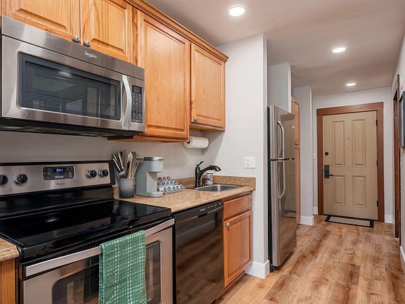 5th image of 18575 SW Century Dr #721