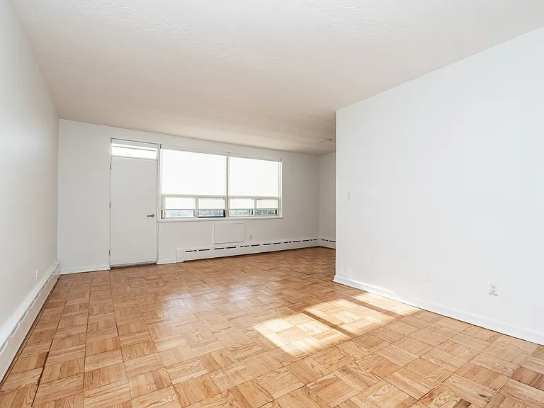 31 Paxtonia Blvd #50125B-302 — Photo 6
