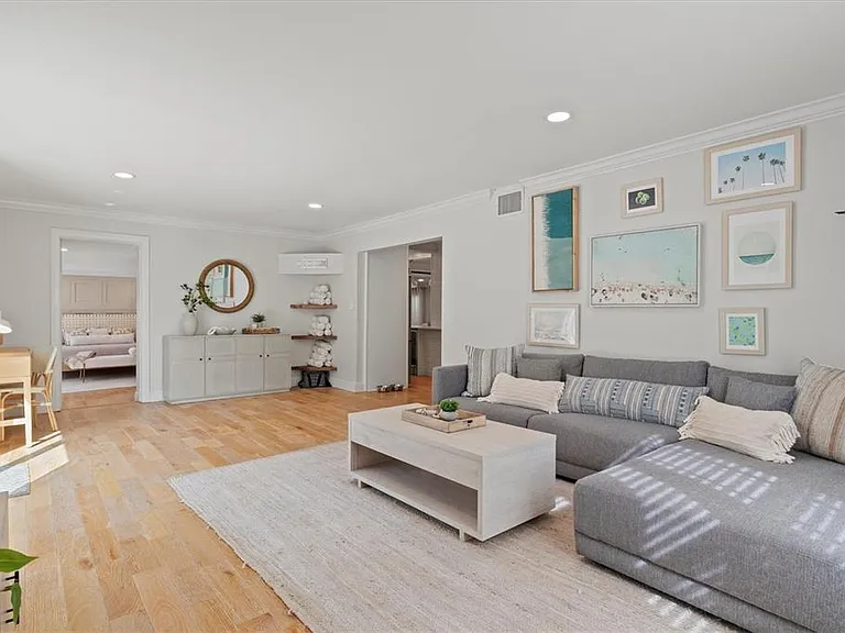 326 S Lime Ave — Photo 11