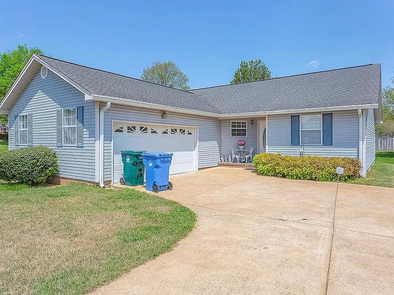 4405 Kings Lake Ct — Photo 2