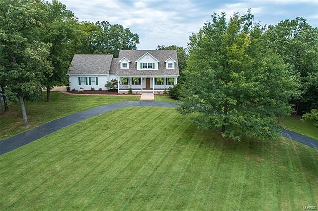 1st image of 325 Glenwood Dr