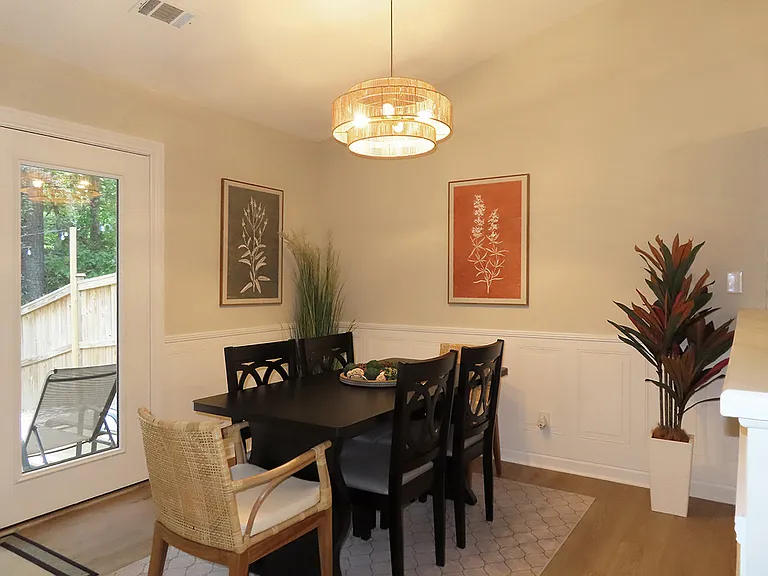 701 Gatehouse Ln — Photo 4