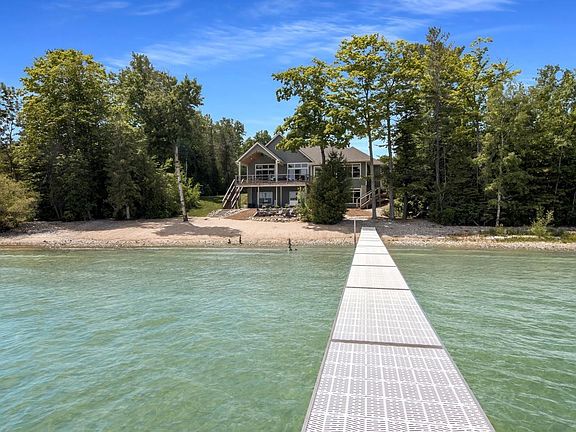 104 N Nanagosa Trl, Suttons Bay, MI 49682 | MLS #1923604 | Zillow