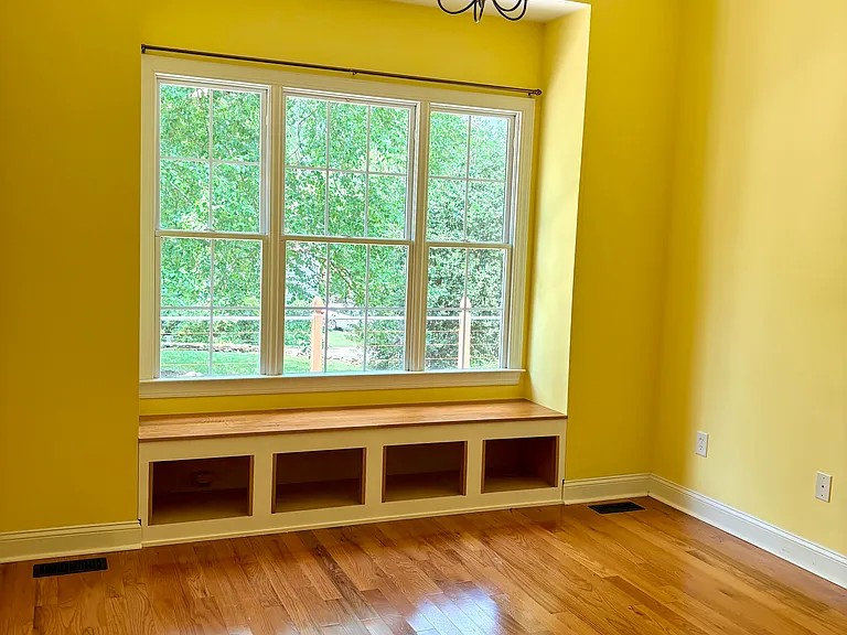 346 N Rock Springs Rd — Photo 5