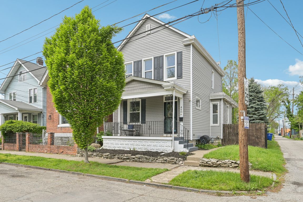 480 Siebert St-0105-006.jpg