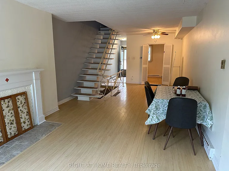 1101 Oxford St W — Photo 13