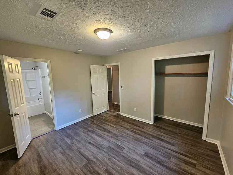 2944 Drew Valley St — Photo 22