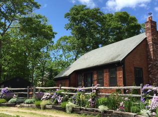 37 Teaberry Ln, Edgartown, MA 02539