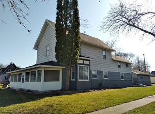 310 S 5th St, Bird Island, MN 55310