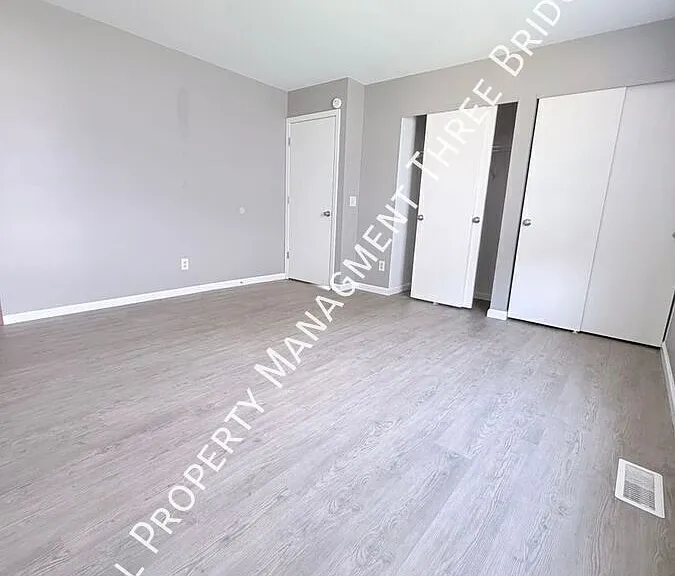 43 Kingspointe Dr — Photo 14