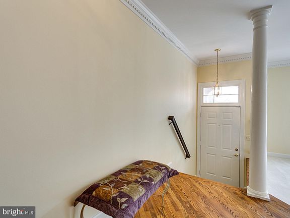 3rd image of 8104 Madrillon Ct