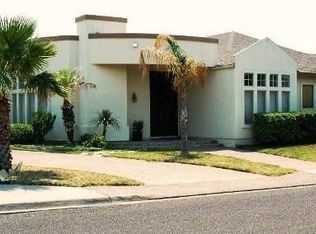 8916 Coral Hills Dr, Laredo, TX 78045