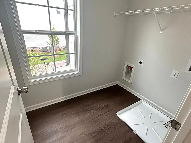 301 Web Market Way — Photo 10