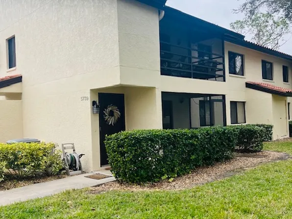 5739 Gardens Dr, Sarasota, FL 34243