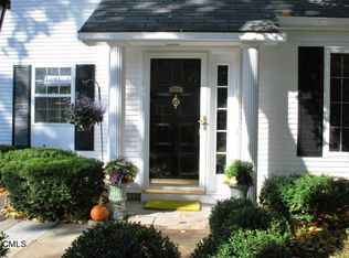 115 Top Gallant Rd, Stamford, CT 06902