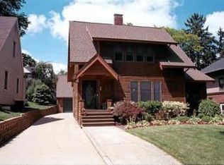 766 Oakridge Dr, Jackson, MI 49203