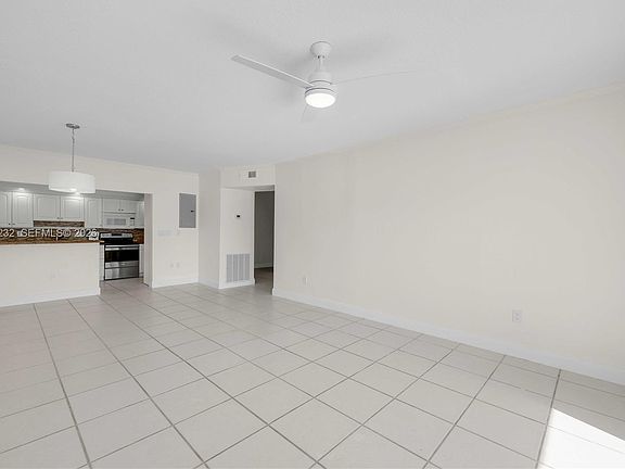 3rd image of 462 Golden Isles Dr APT 210
