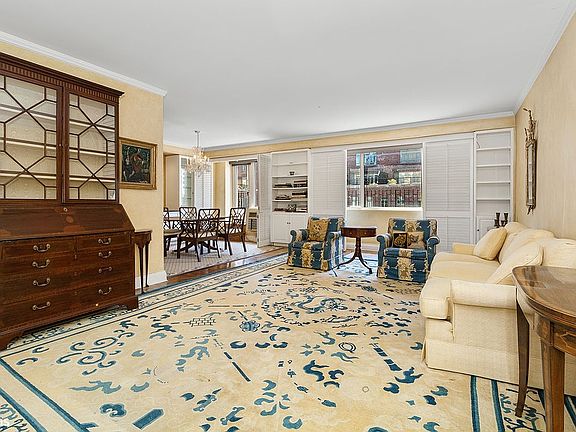4th image of 30 E 62nd St APT 14C